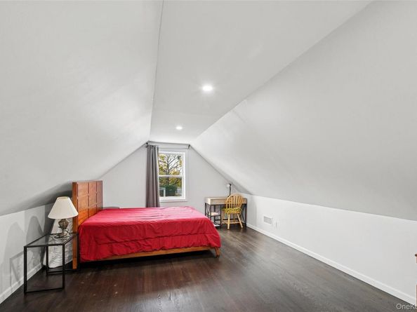 109 Caroline Avenue, Franklin Square NY 11010