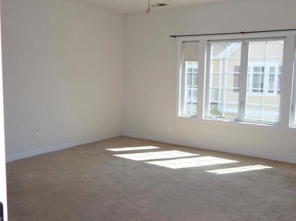 116 Kenneth Court 116, Amityville NY 11701