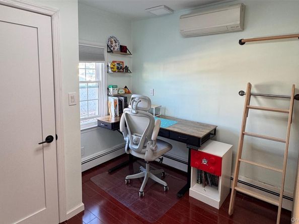 20015 33rd Avenue, Bayside NY 11361