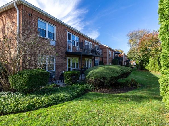 307-13 Hicksville Road 13, Bethpage NY 11714