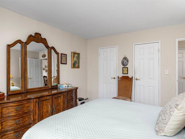 307-13 Hicksville Road 13, Bethpage NY 11714