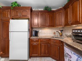 307-13 Hicksville Road 13, Bethpage NY 11714