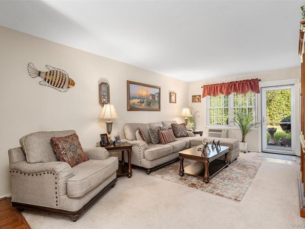 307-13 Hicksville Road 13, Bethpage NY 11714