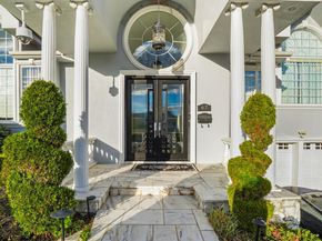 67 Royal Way, New Hyde Park NY 11040