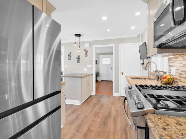 33 Pratt Street, New Rochelle NY 10801