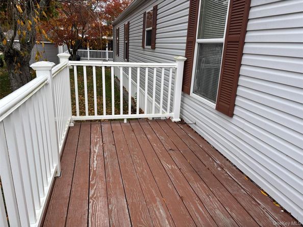 1661 Old Country Road 280, Riverhead NY 11901