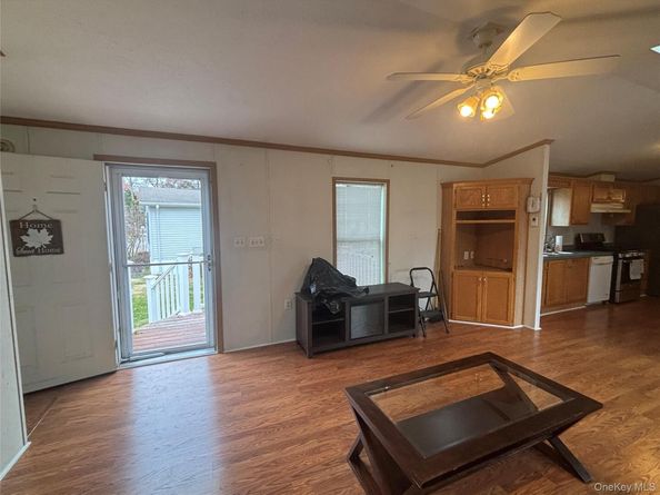 1661 Old Country Road 280, Riverhead NY 11901