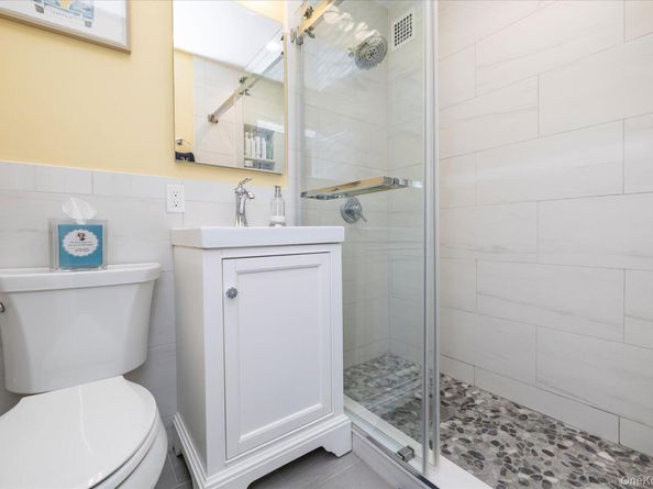 560 Broadway W 4R, Long Beach NY 11561