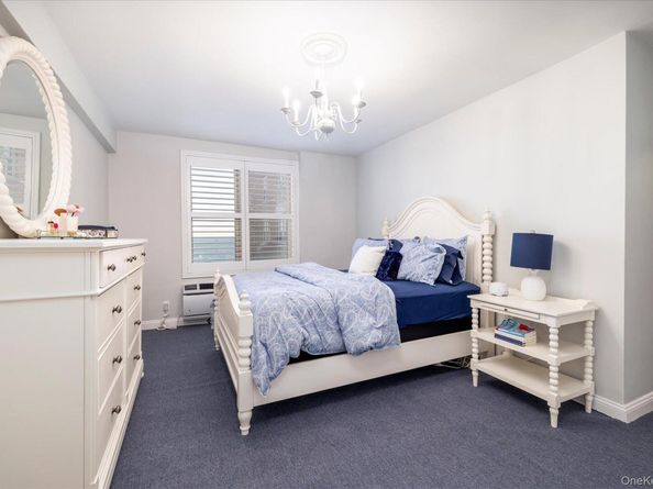 560 Broadway W 4R, Long Beach NY 11561