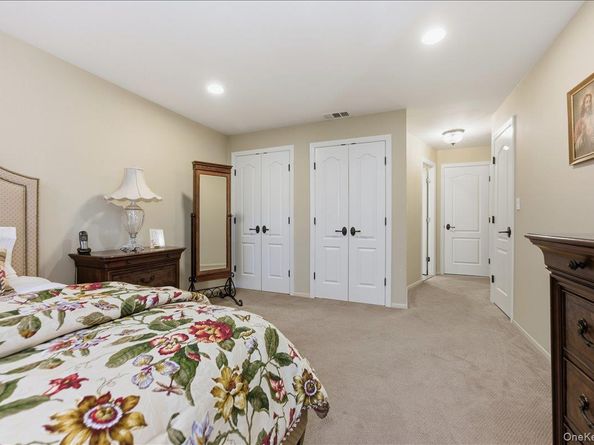 99 S Park Avenue 224, Rockville Centre NY 11570