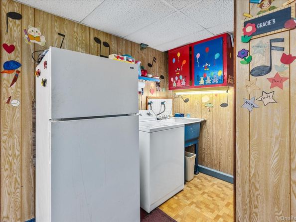 647 Seamans Neck Road, Seaford NY 11783