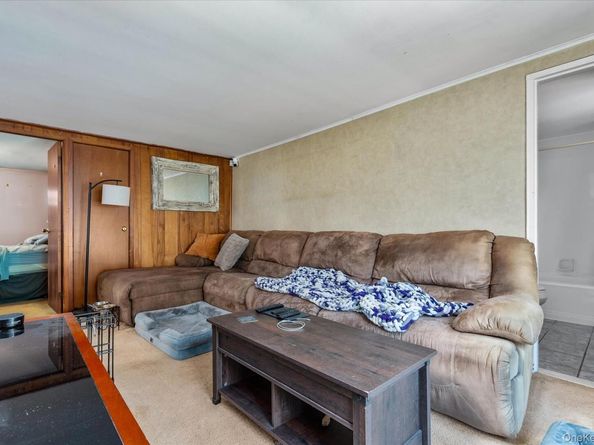 647 Seamans Neck Road, Seaford NY 11783