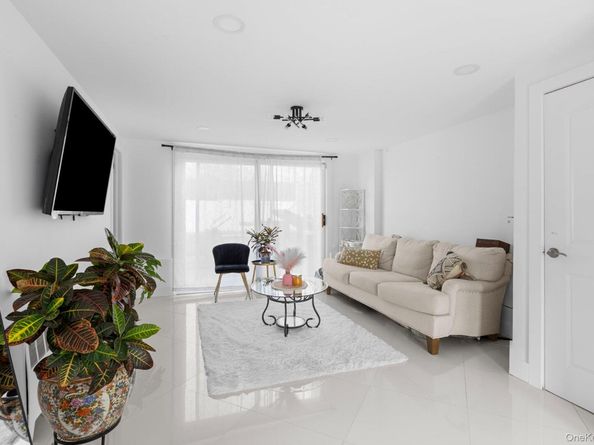 495 Russell Street, Baldwin NY 11510
