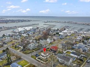 2 Burnett Avenue, Bay Shore NY 11706