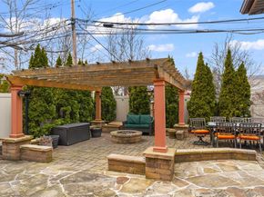 2 Burnett Avenue, Bay Shore NY 11706