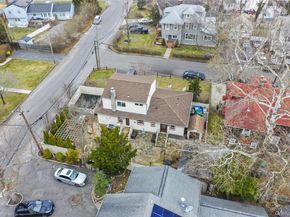 2 Burnett Avenue, Bay Shore NY 11706