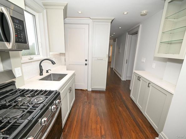 29 Everett Street, Lynbrook NY 11563