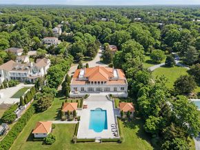 7 Cross Road, Remsenburg NY 11960