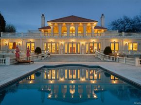 7 Cross Road, Remsenburg NY 11960