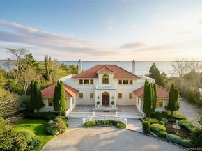7 Cross Road, Remsenburg NY 11960