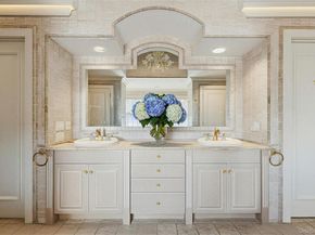 7 Cross Road, Remsenburg NY 11960