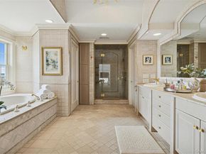 7 Cross Road, Remsenburg NY 11960