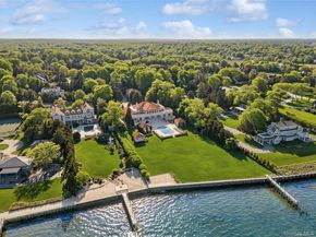 7 Cross Road, Remsenburg NY 11960
