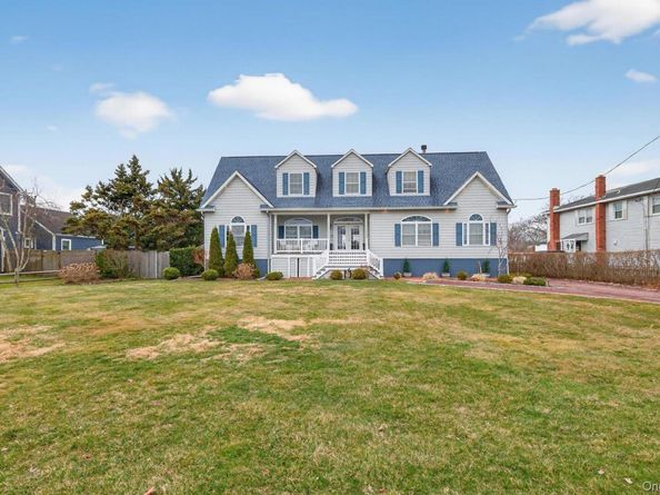 108 Awixa Avenue, Bay Shore NY 11706