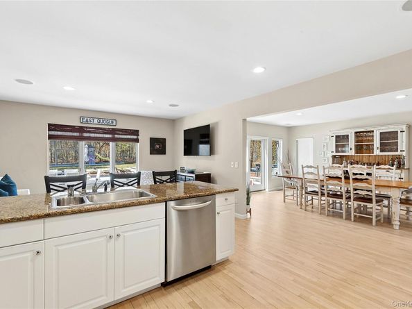 4 Polo Grounds Lane, East Quogue NY 11942