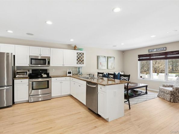 4 Polo Grounds Lane, East Quogue NY 11942