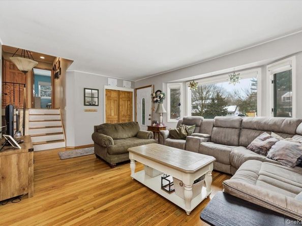 30 Middle Drive, Huntington NY 11743