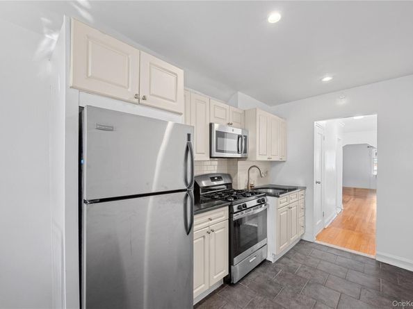 1054 Lydig Avenue, Bronx NY 10461