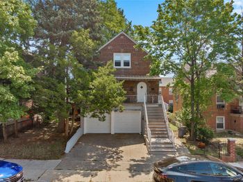 1054 Lydig Avenue