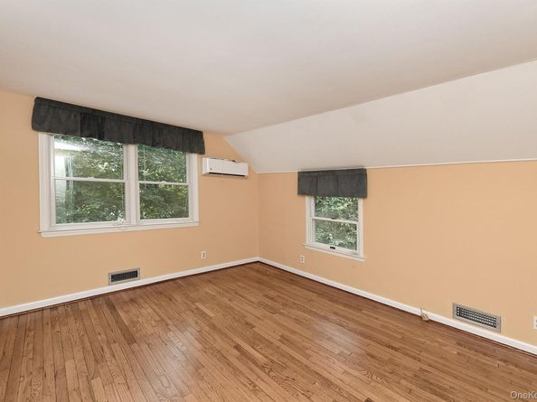 30 Tappen Drive, Melville NY 11747