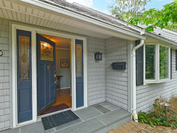 30 Tappen Drive, Melville NY 11747