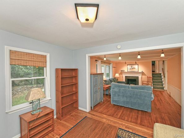 30 Tappen Drive, Melville NY 11747