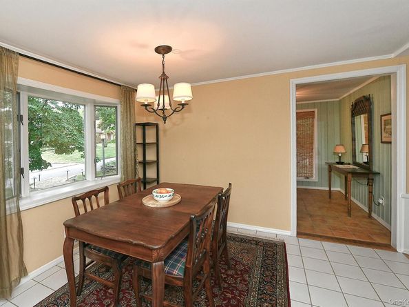 30 Tappen Drive, Melville NY 11747