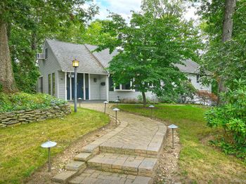 30 Tappen Drive