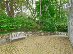 30 Tappen Drive, Melville NY 11747