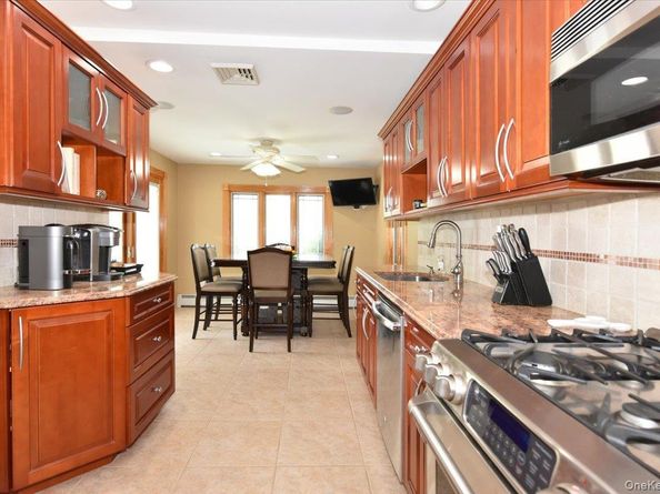 73 Massachusetts Avenue, Massapequa NY 11758