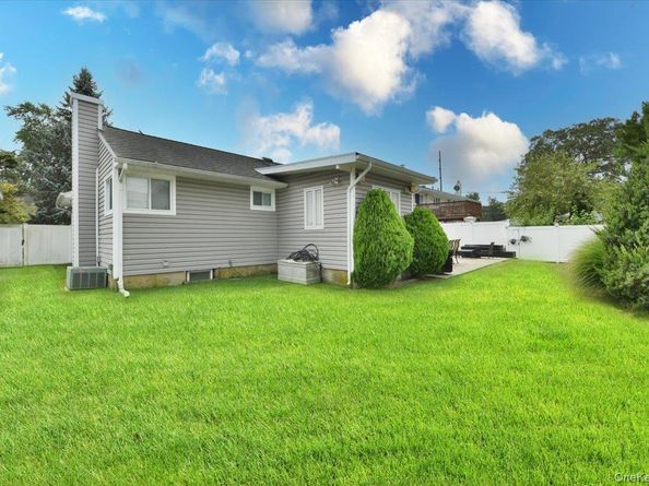 73 Massachusetts Avenue, Massapequa NY 11758