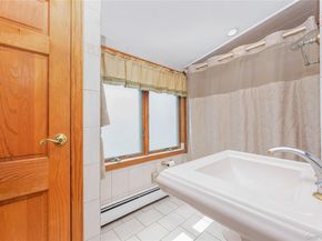 729 S 9th Street, Lindenhurst NY 11757