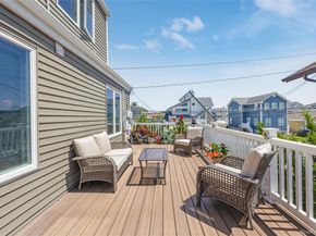 729 S 9th Street, Lindenhurst NY 11757