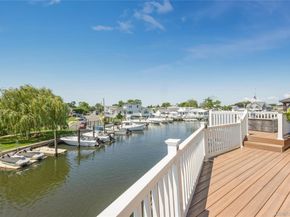 729 S 9th Street, Lindenhurst NY 11757