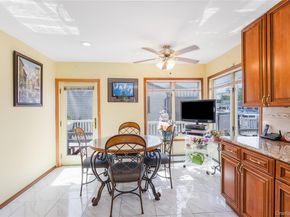 729 S 9th Street, Lindenhurst NY 11757