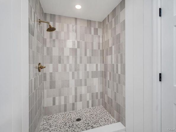 105 Julbet Drive, Sayville NY 11782