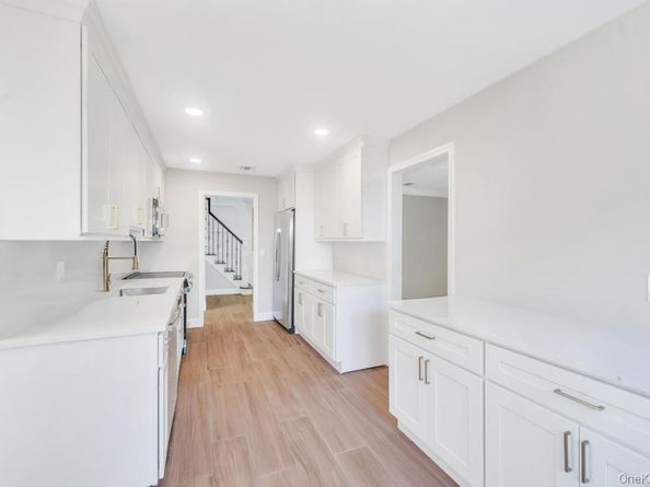 105 Julbet Drive, Sayville NY 11782