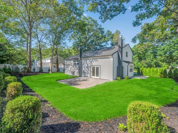 105 Julbet Drive, Sayville NY 11782