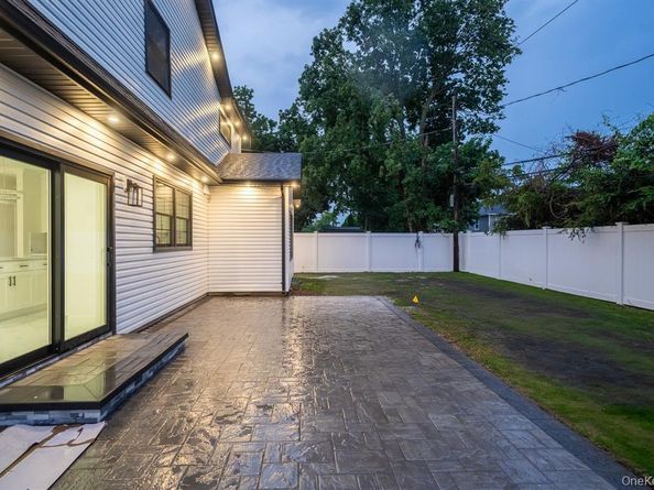12 Hoover Lane, Bethpage NY 11714