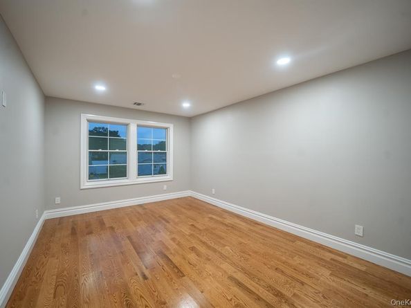 12 Hoover Lane, Bethpage NY 11714